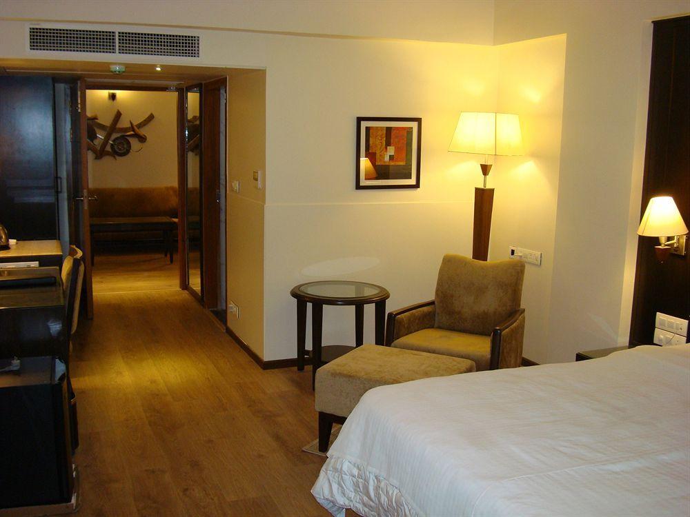 The President-A Boutique Hotel Ahmedabad Exterior photo